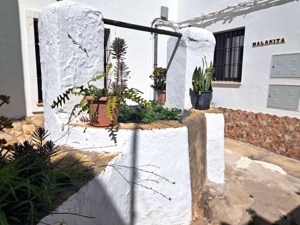 Apartamento El Cuartel en Conil Centro Patio del apartamento El Cuartel en el centro de Conil