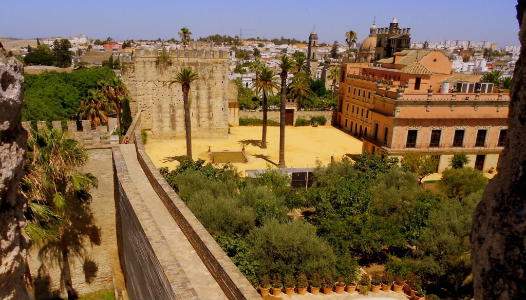 Visit to the Alcazar of Jerez de la Frontera, from our apartments in Conil
